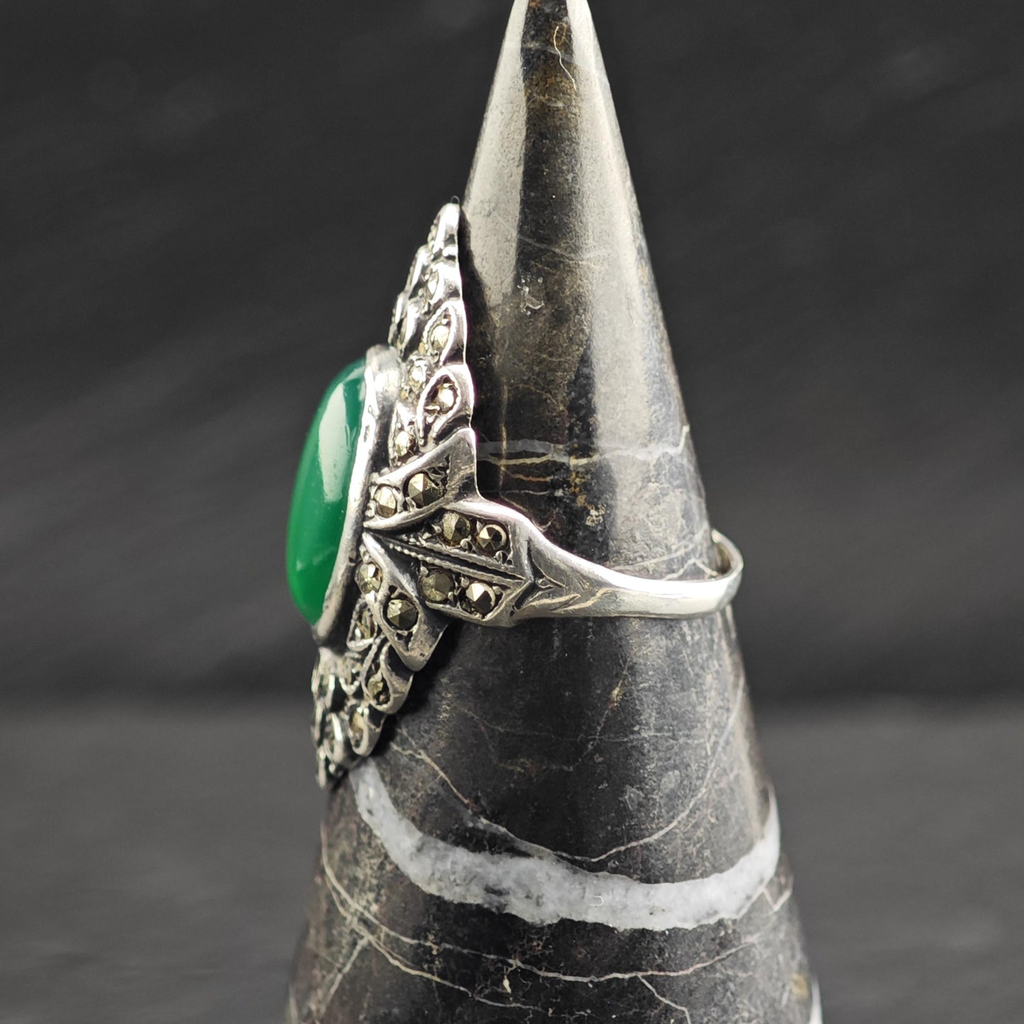 Art Deco Chrysoprase Sterling Silver Ring Sz 6 3/4 R6708