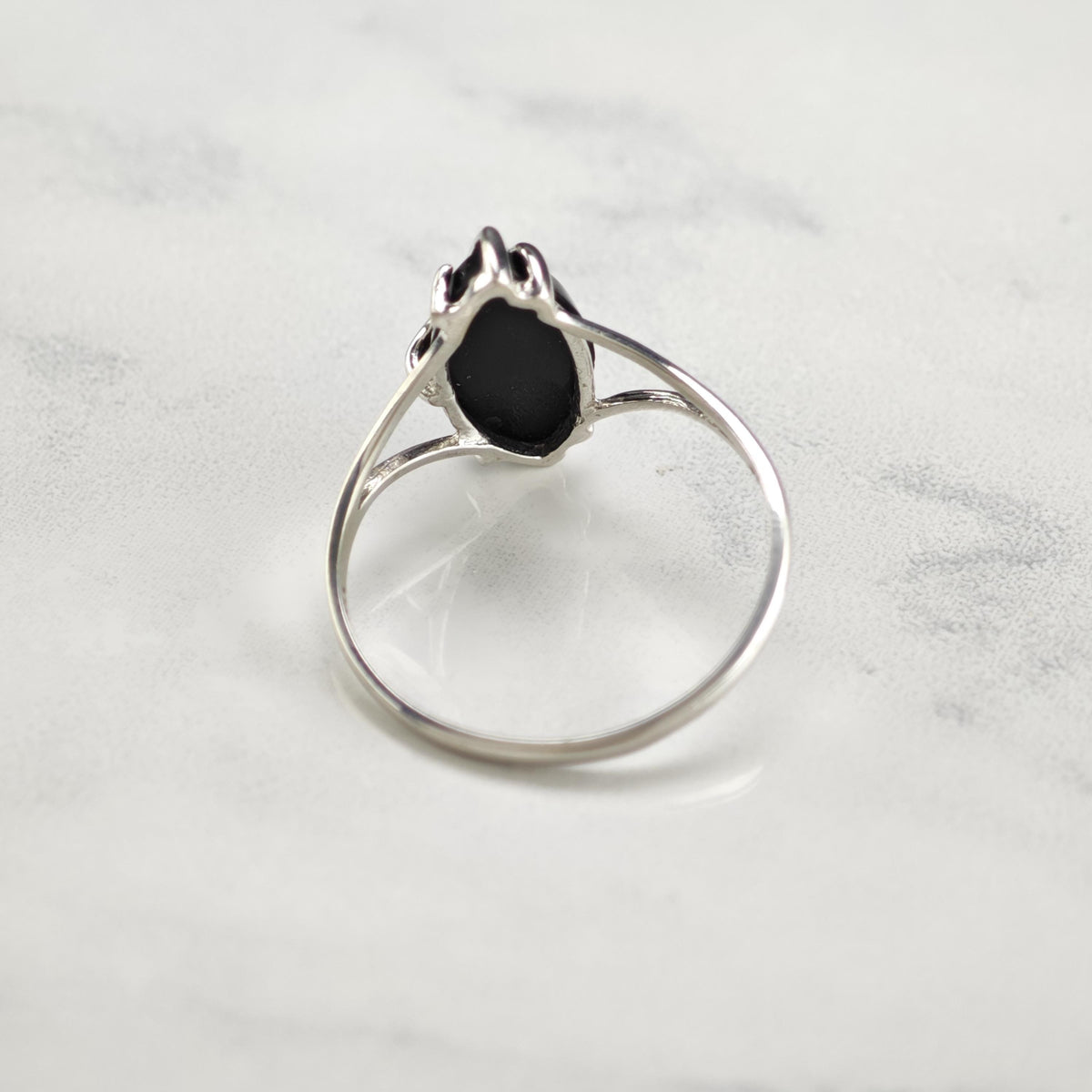 Diamond & Onyx 10K White Gold Ring Sz 8 1/2 R6774