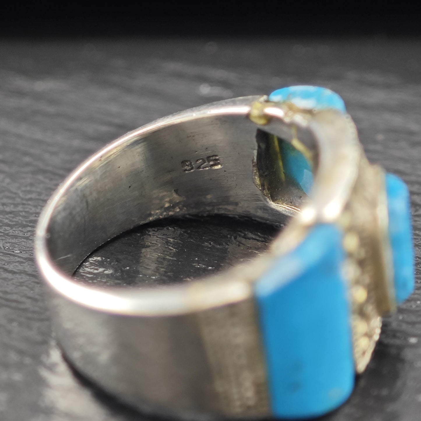 Silver Statement Ring Blue Stone Decorative Details Size 6 1/4 R6119