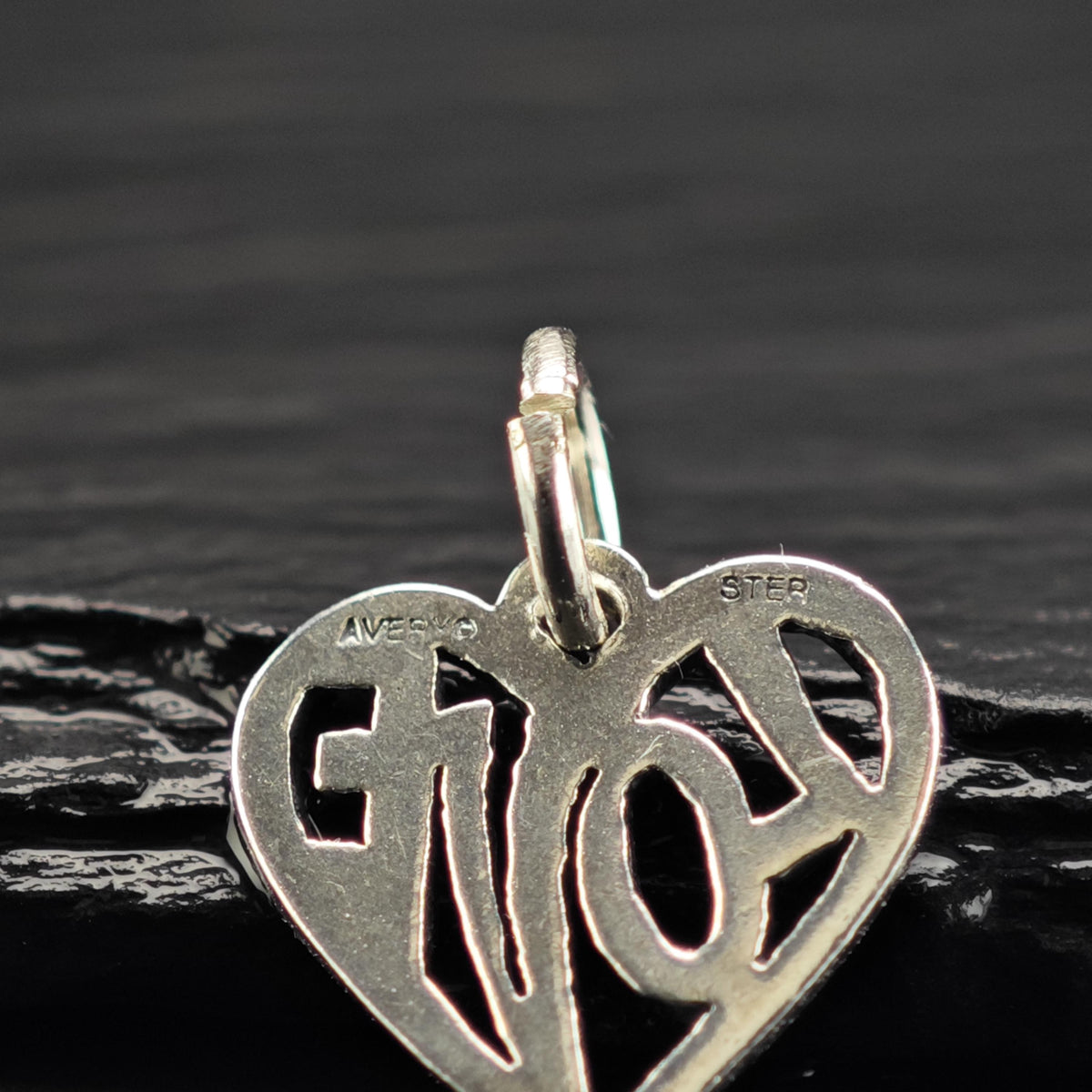 Vintage James Avery Sterling Silver Love Heart Charm P3174