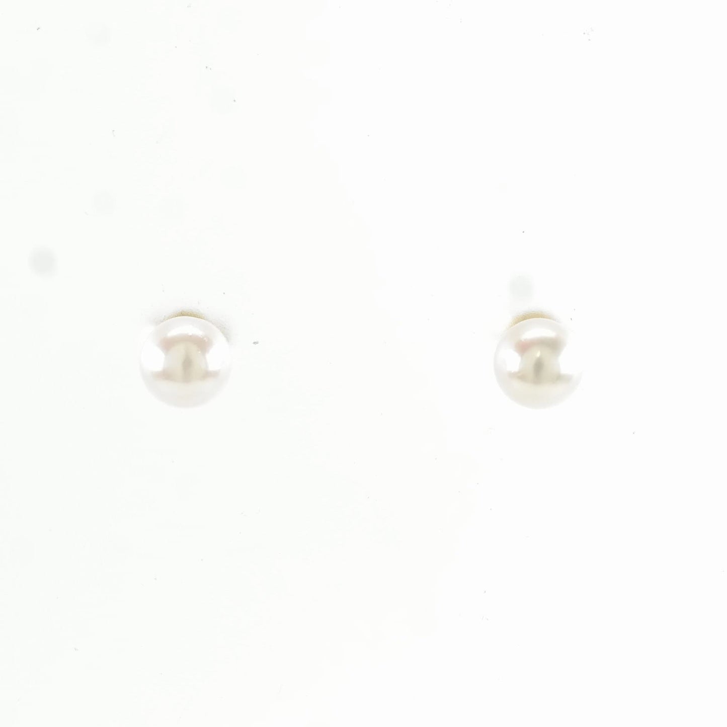 14k Gold Mikimoto Stud Earrings 6.5mm Pearl