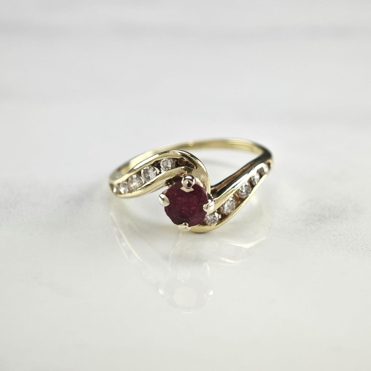 Lab Ruby & Diamond 14K Gold Ring Sz 5 1/4 R6803