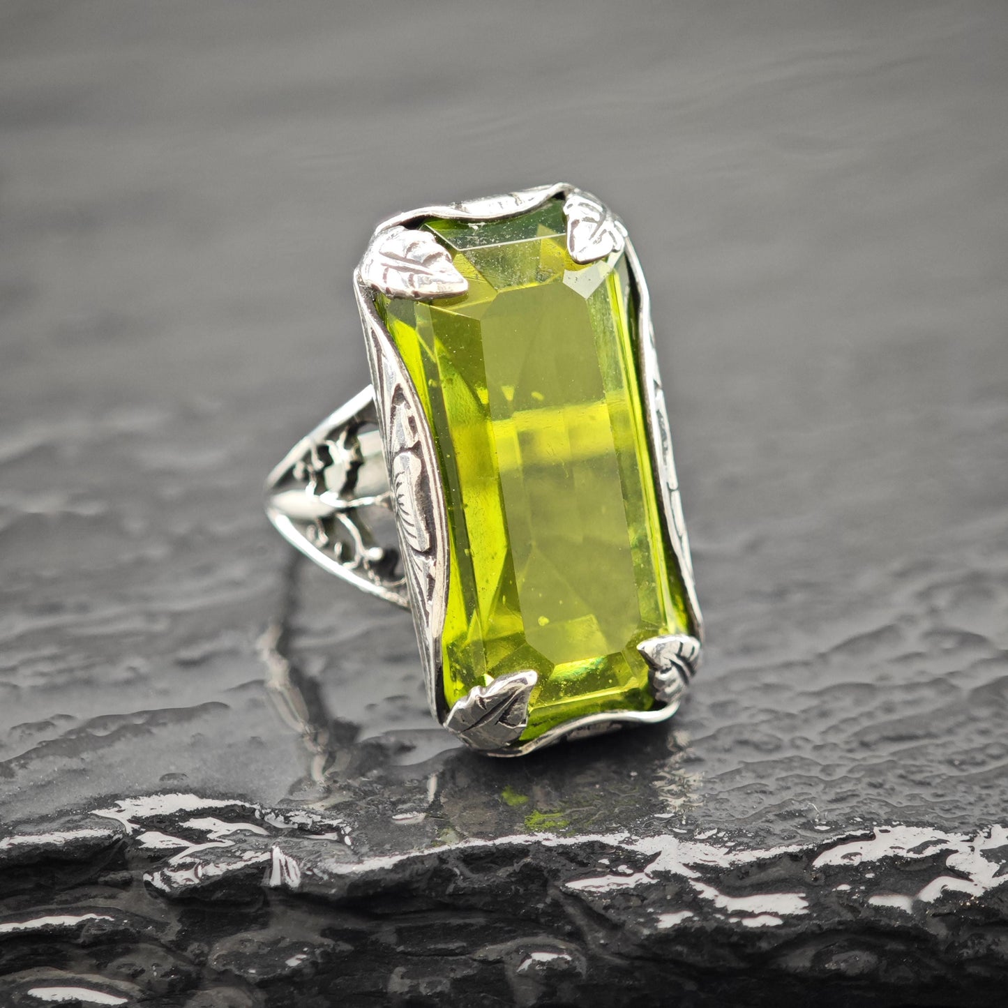 Long Green Glass Filigree Ring Sterling Silver Size 3 3/4