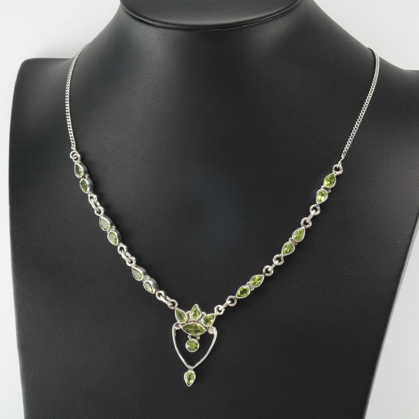 Peridot Sterling Silver Floral Necklace N2383