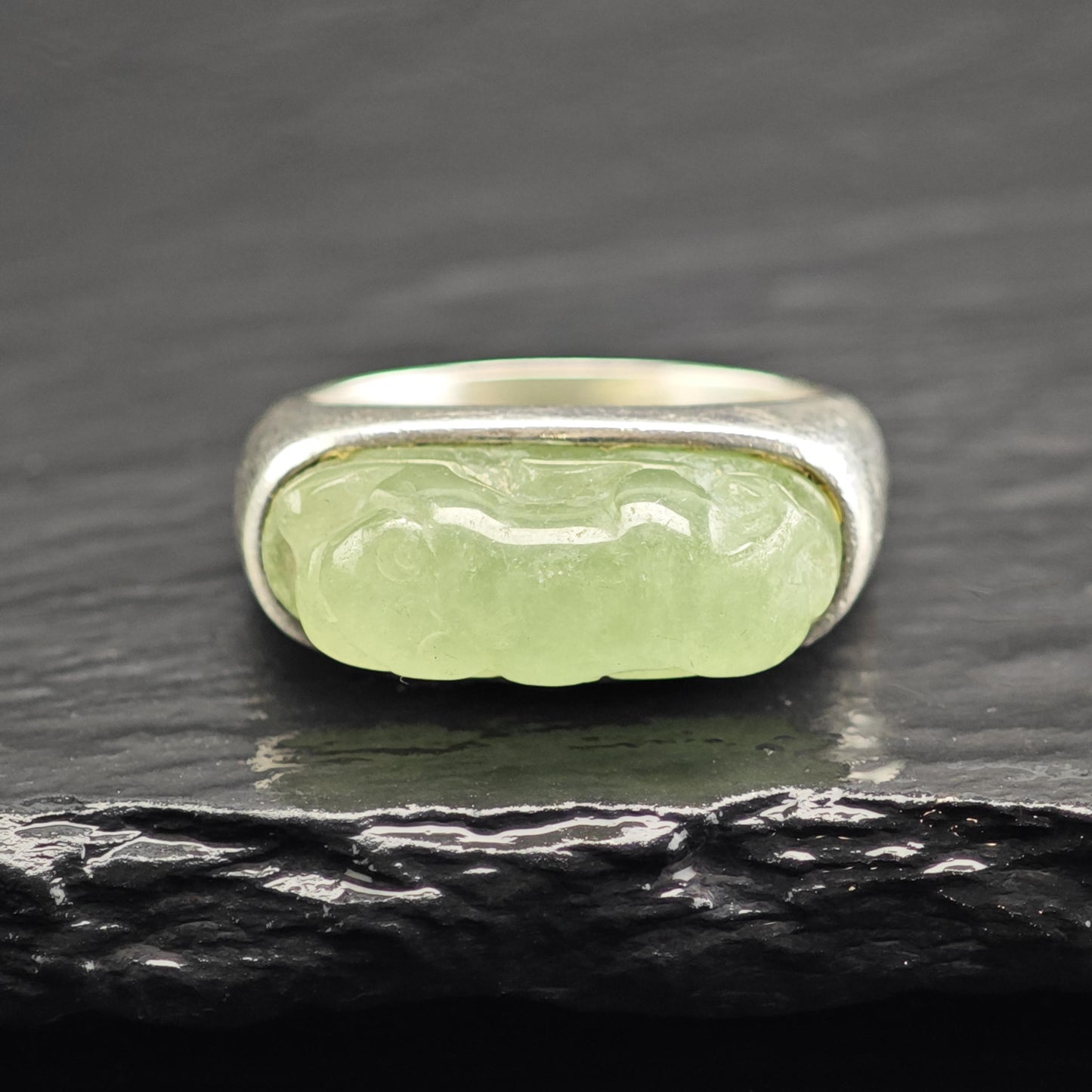 Carved Jade Sterling Silver Band Sz 6 1/4 R6710