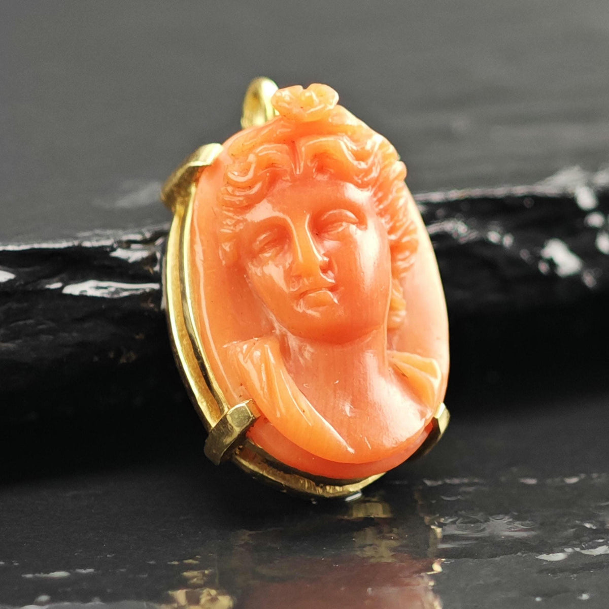 Antique Coral Cameo 14K Gold Charm P3104