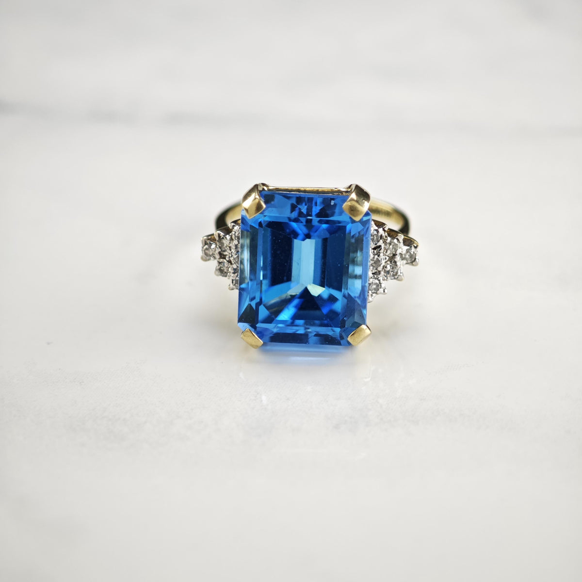 Large Topaz & Diamond 10K Gold Ring Sz 7 R6768
