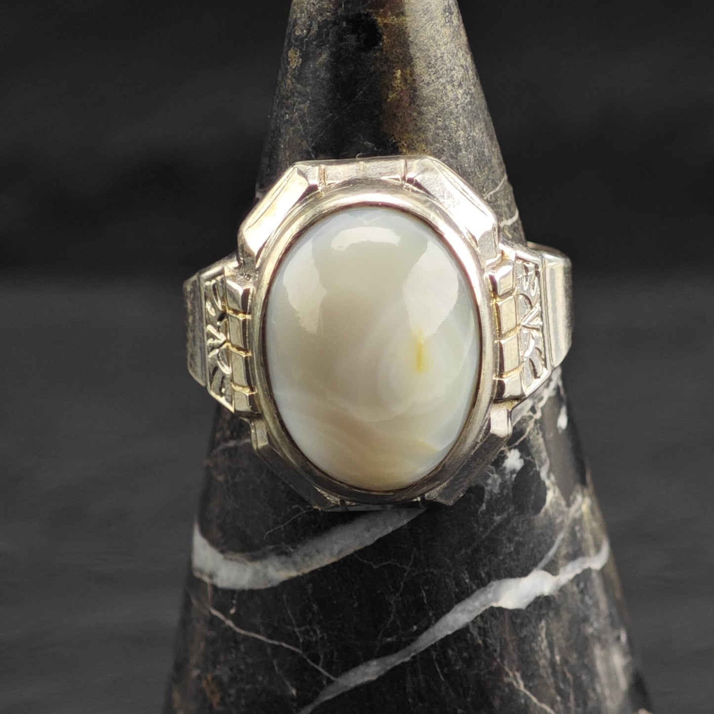 Art Deco White Agate Sterling Silver Ring Sz 8 3/4 R6640