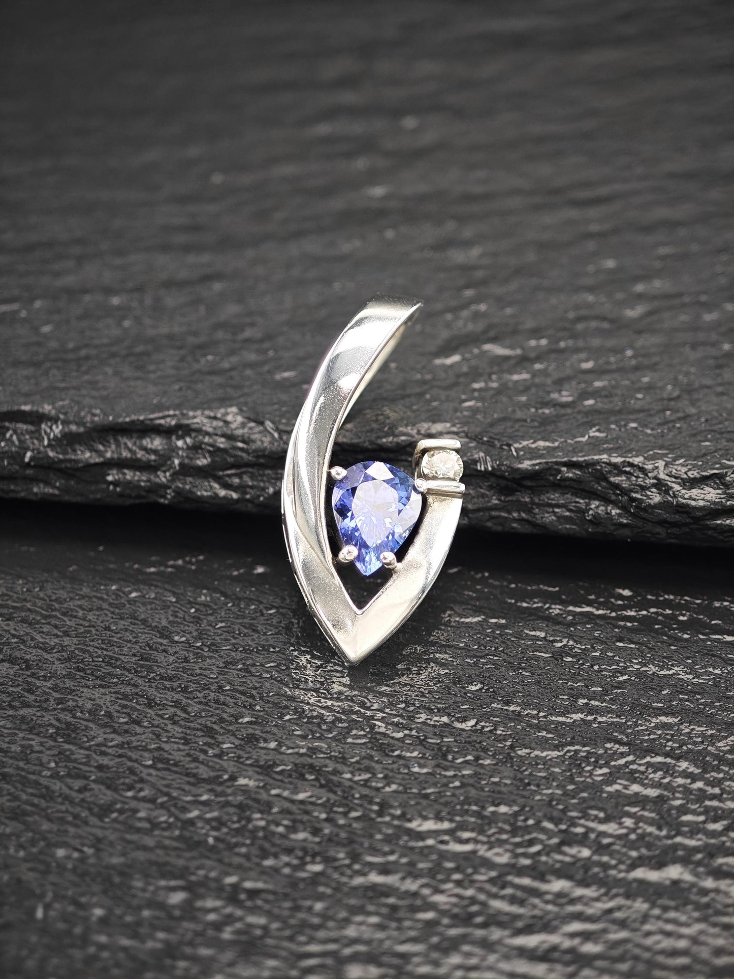 Scott Kay 1.88ct Tanzanite, Diamond Pendant Sterling Silver P2721