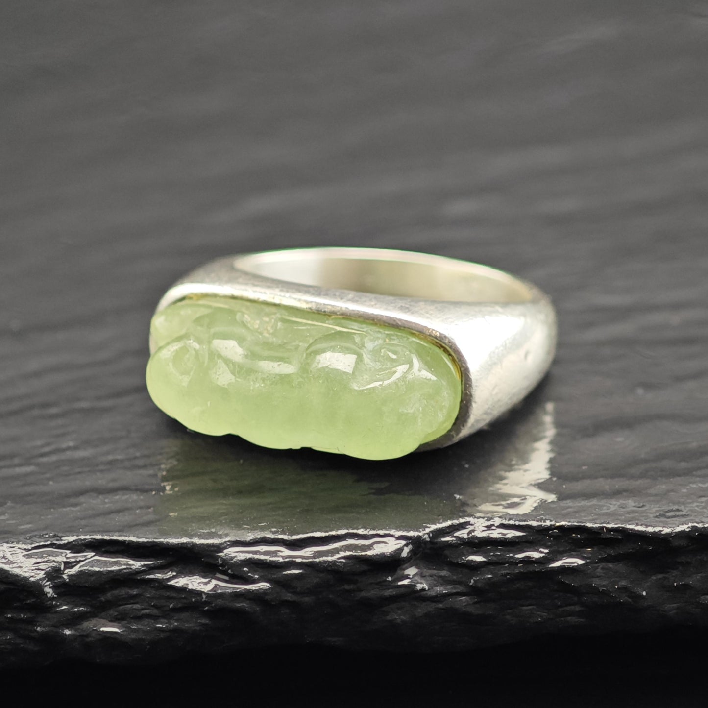 Carved Jade Sterling Silver Band Sz 6 1/4 R6710