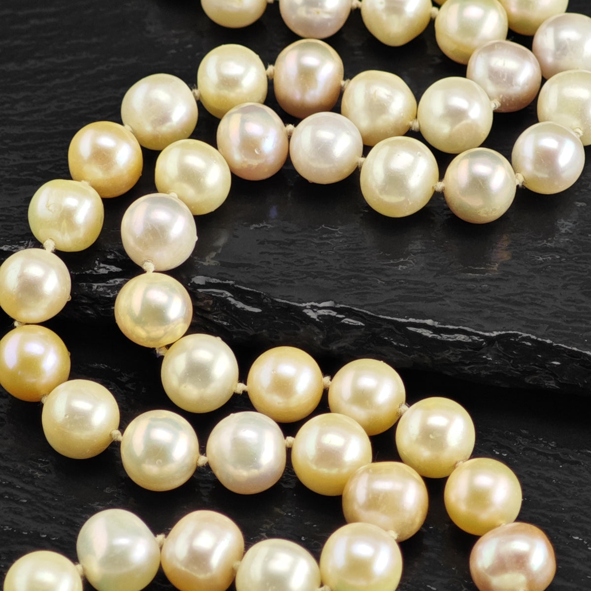 9mm Cream Overtone Pearl, 14K Gold Clasp Beaded Necklace N2788