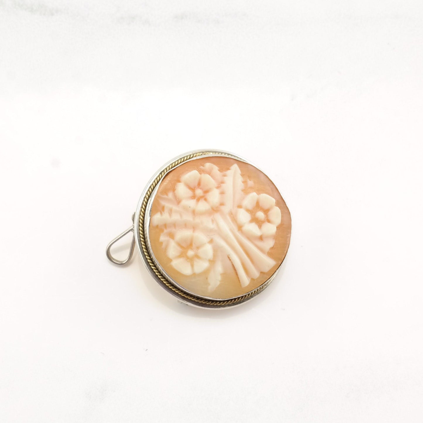 Sterling Silver Brooch: Carved Cameo Design Pink and White B1681 B
