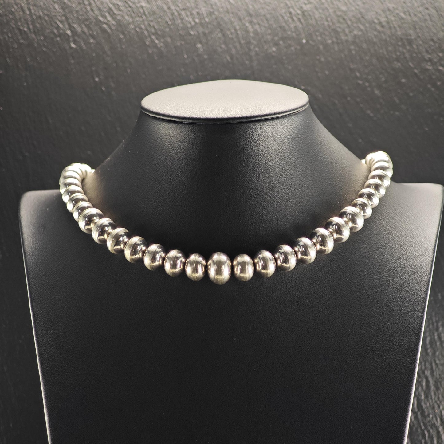 Vintage Native American 8-14mm Graduated Bench Sterling Silver Beaded Necklace N2770