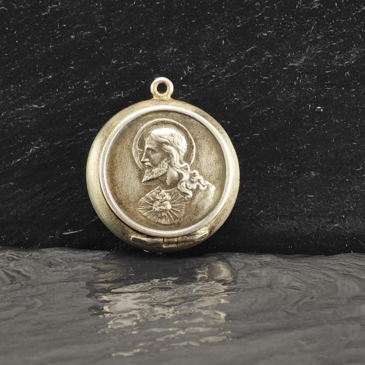 Vintage Repousse Jesus Rosary Case Pendant Sterling Silver MISC0421