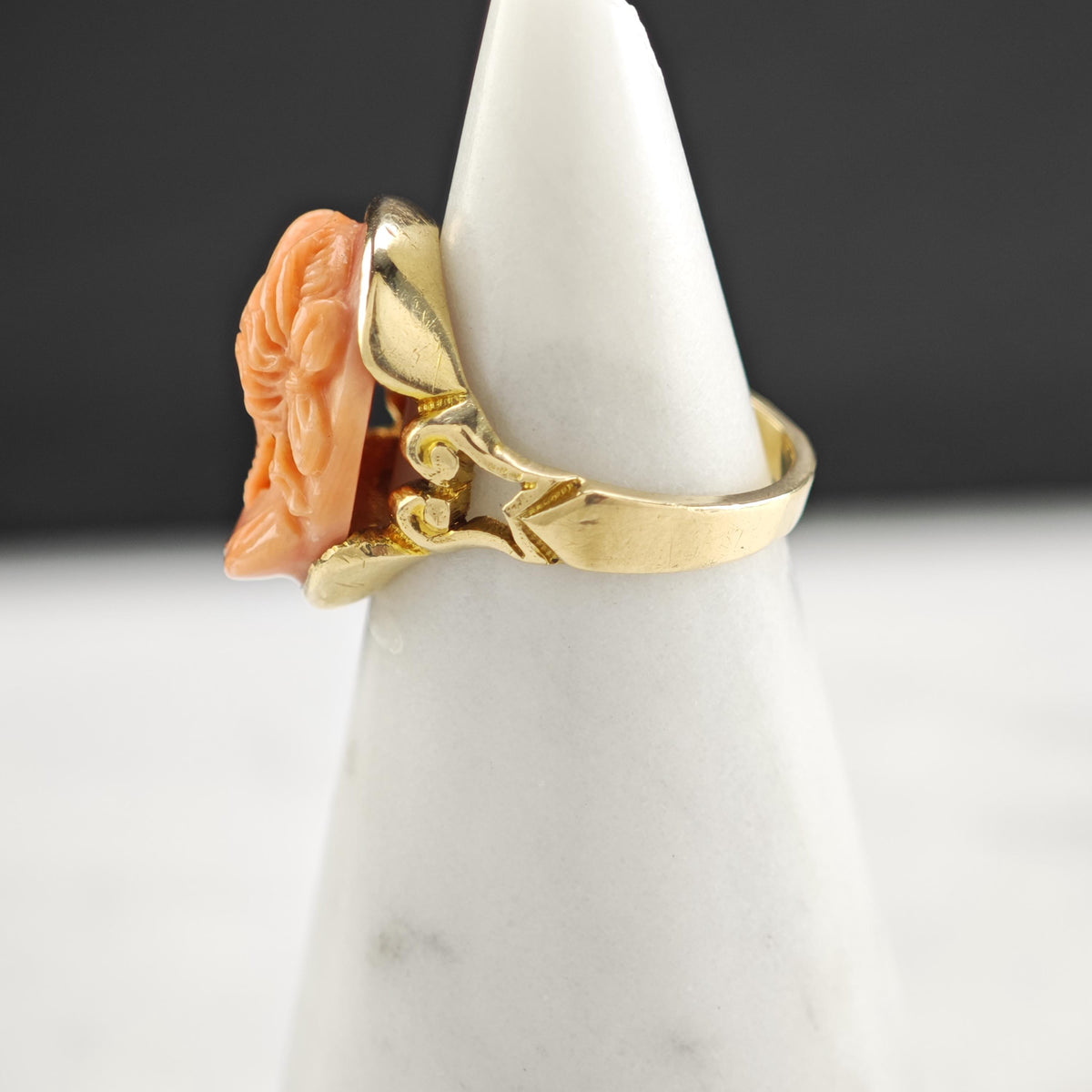 Art Nouveau Coral Cameo 10k Gold Ring Sz 4 1/2 R6802