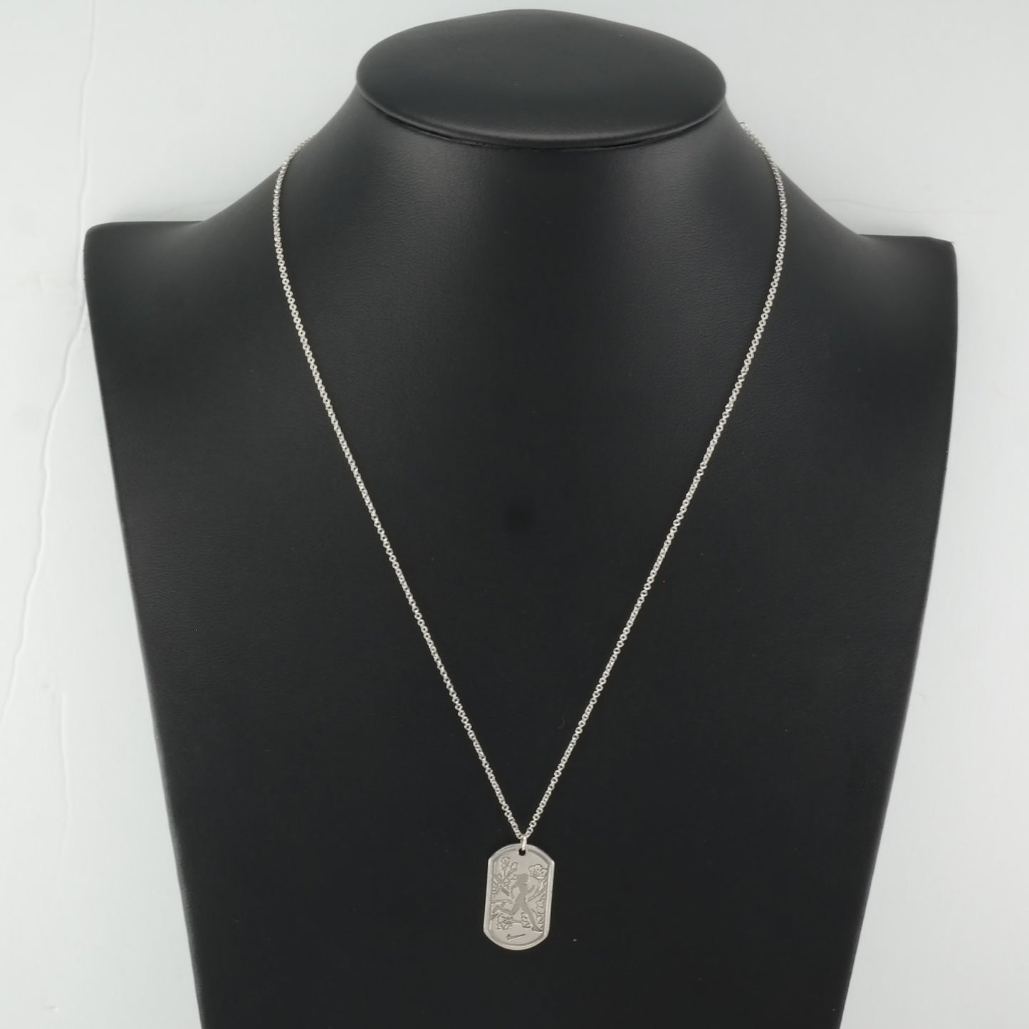 Vintage Tiffany & Co.  Sterling Silver  NWM Half, Wahington DC, 2013 Nike Necklace N2220