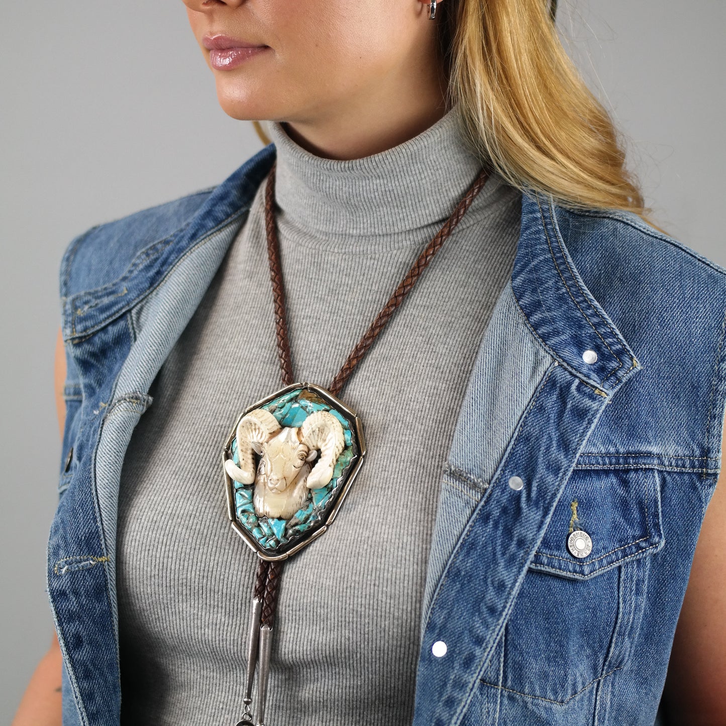 Carved Ram/Aries Sterling Silver w/ 14k Gold Accent Bolo Tie N2677