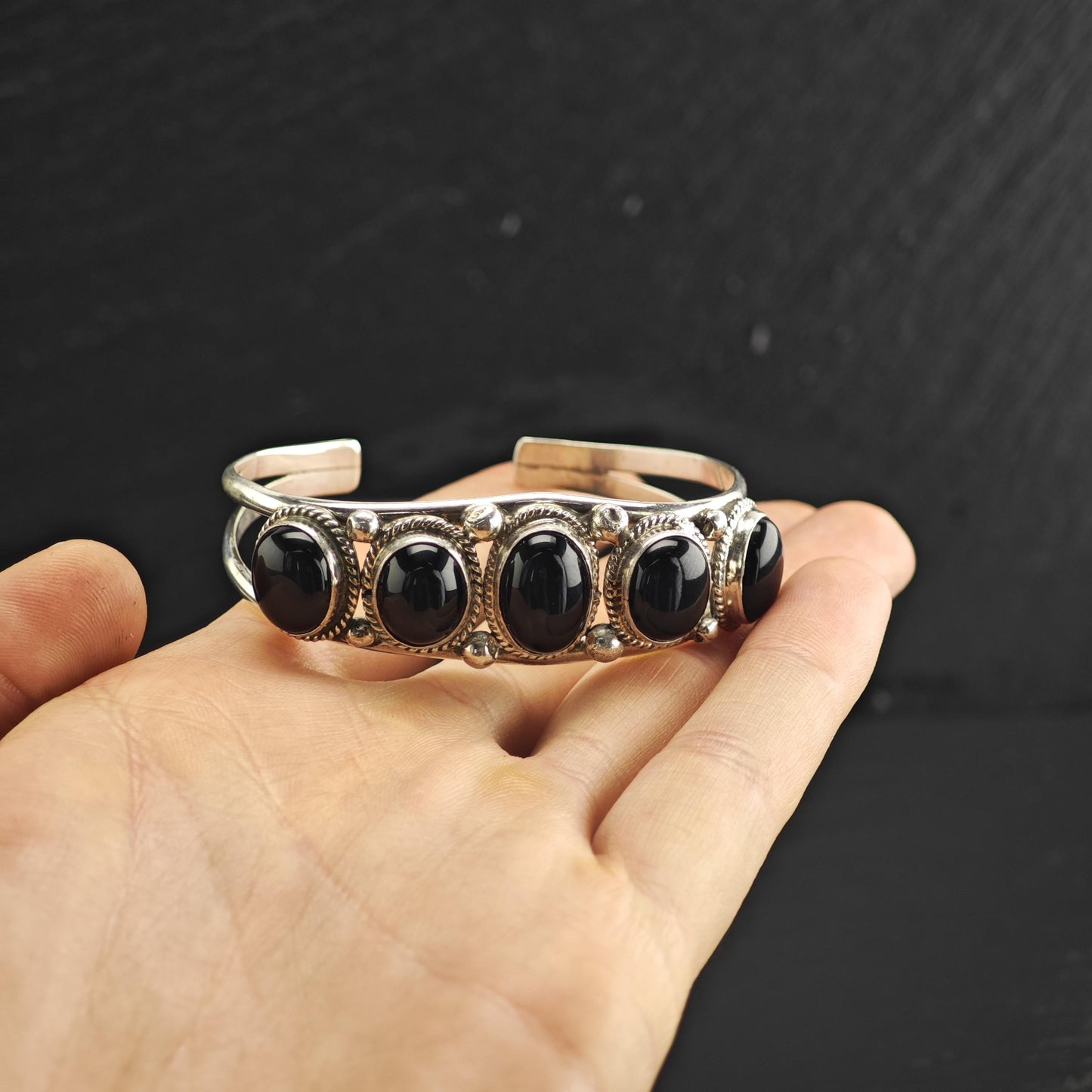Running Bear Onyx Sterling Silver Cuff Sz 6 1/4" BR3134