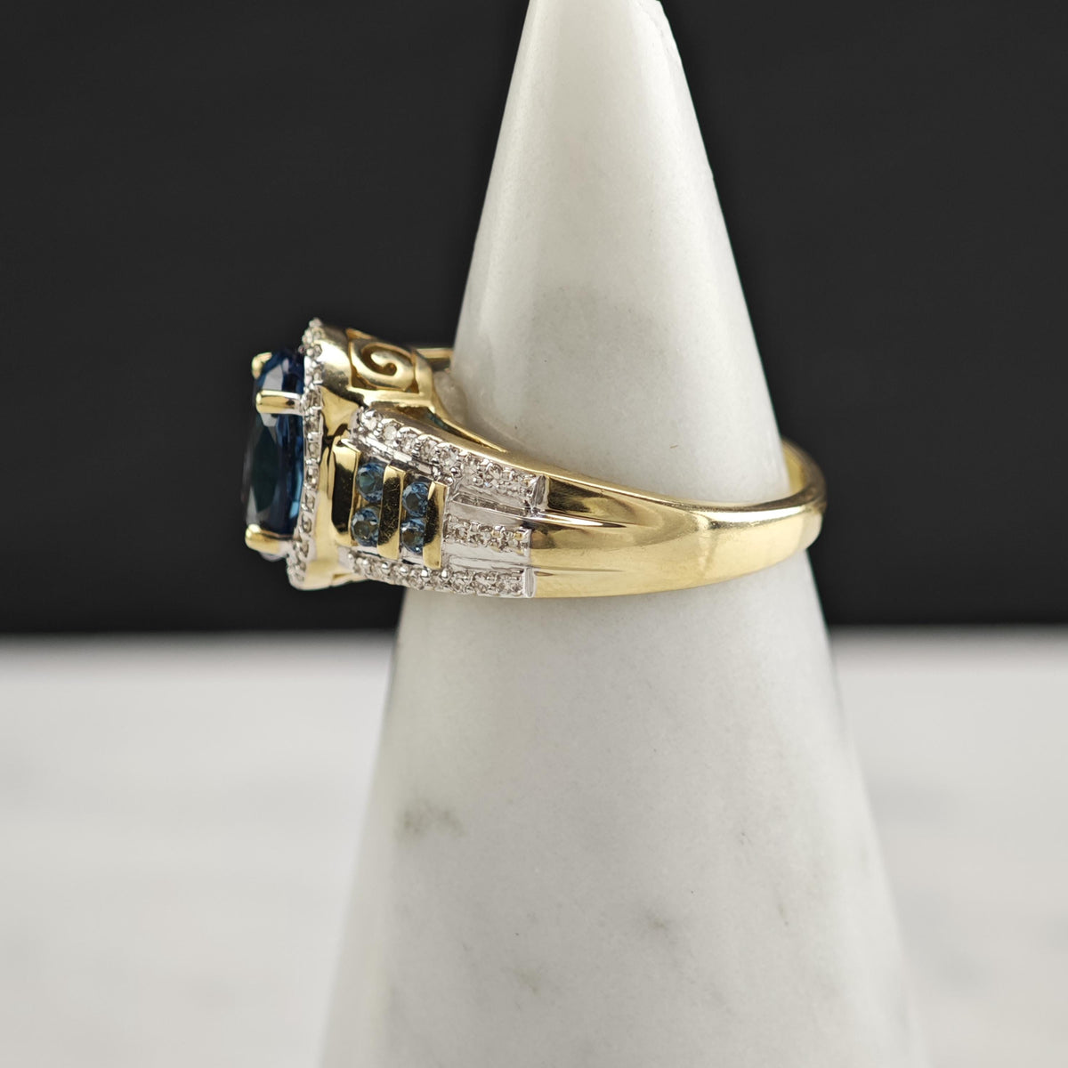 London Blue Topaz & Diamond 14K Gold Ring Sz 7 R6795