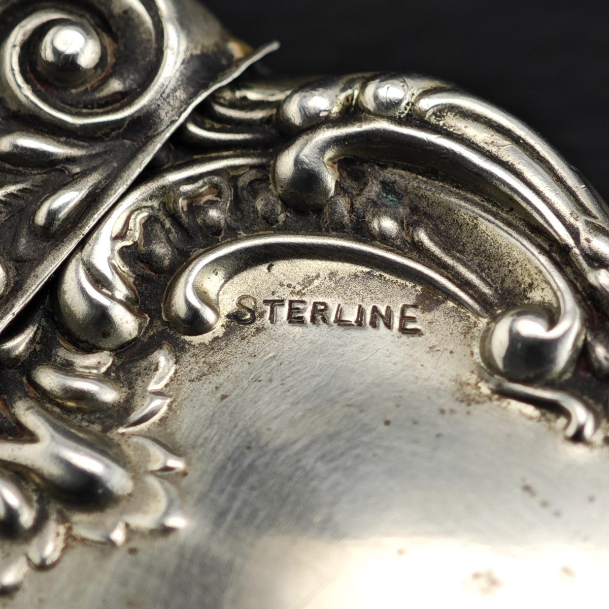 AS IS Art Nouveau Repousse Sterling Silver Match Case MISC0393