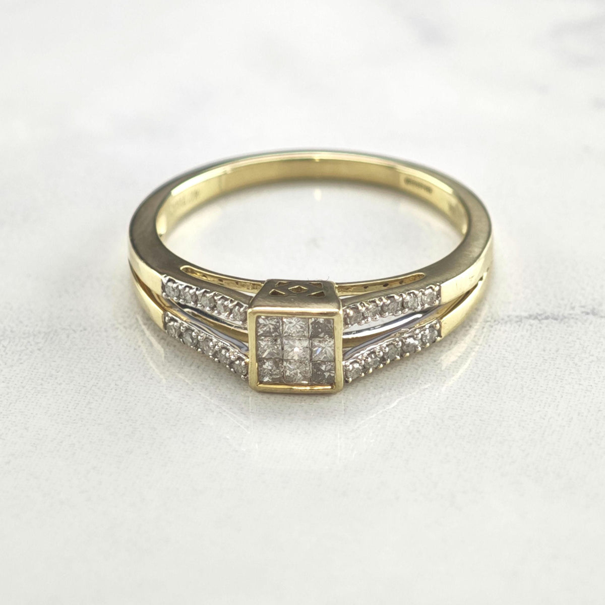 Invisible Set Diamonds 10K Yellow Gold Ring Sz 8 R6779