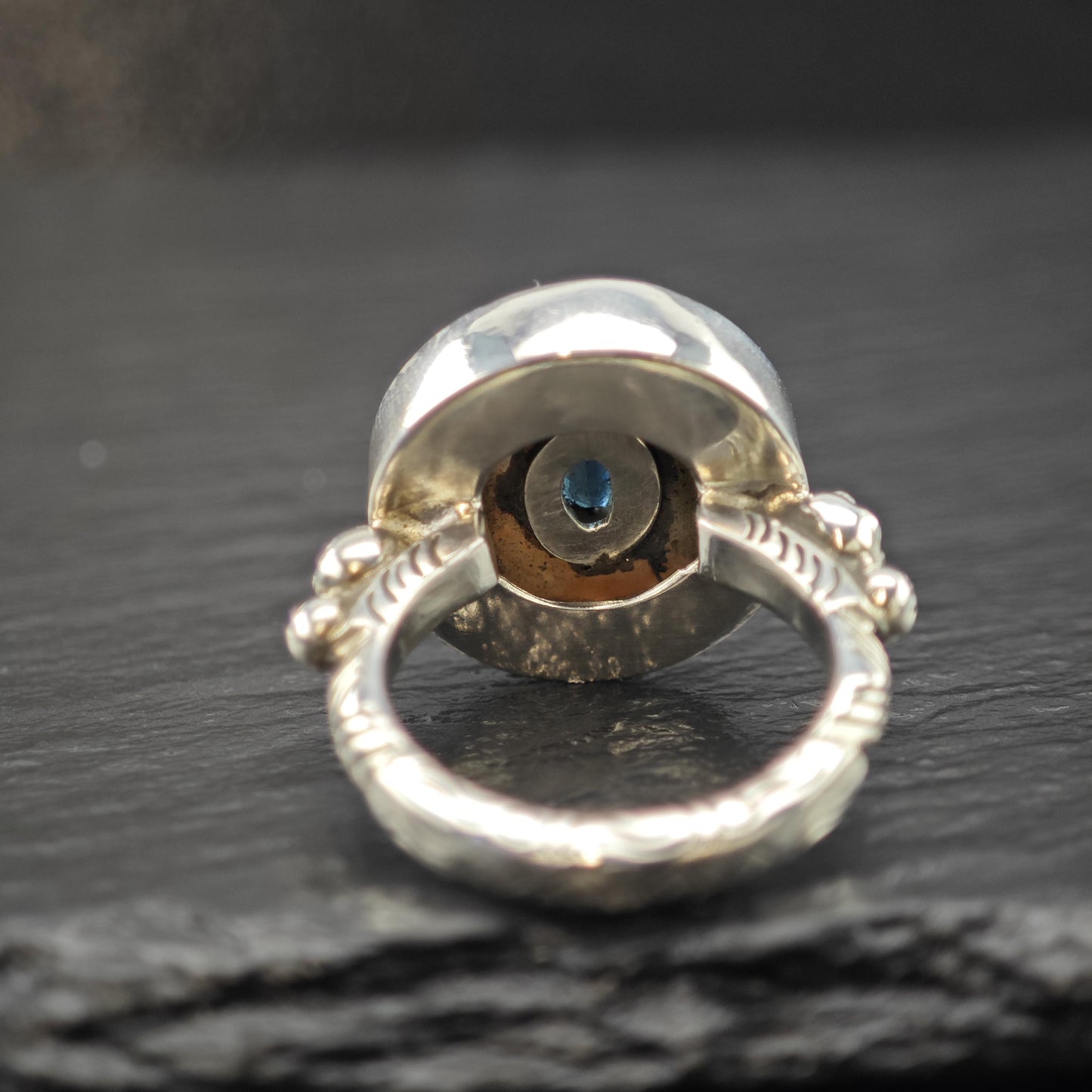 Topaz and Mother of Pearl Ring: Sterling Silver Size 7 3/4 R6013