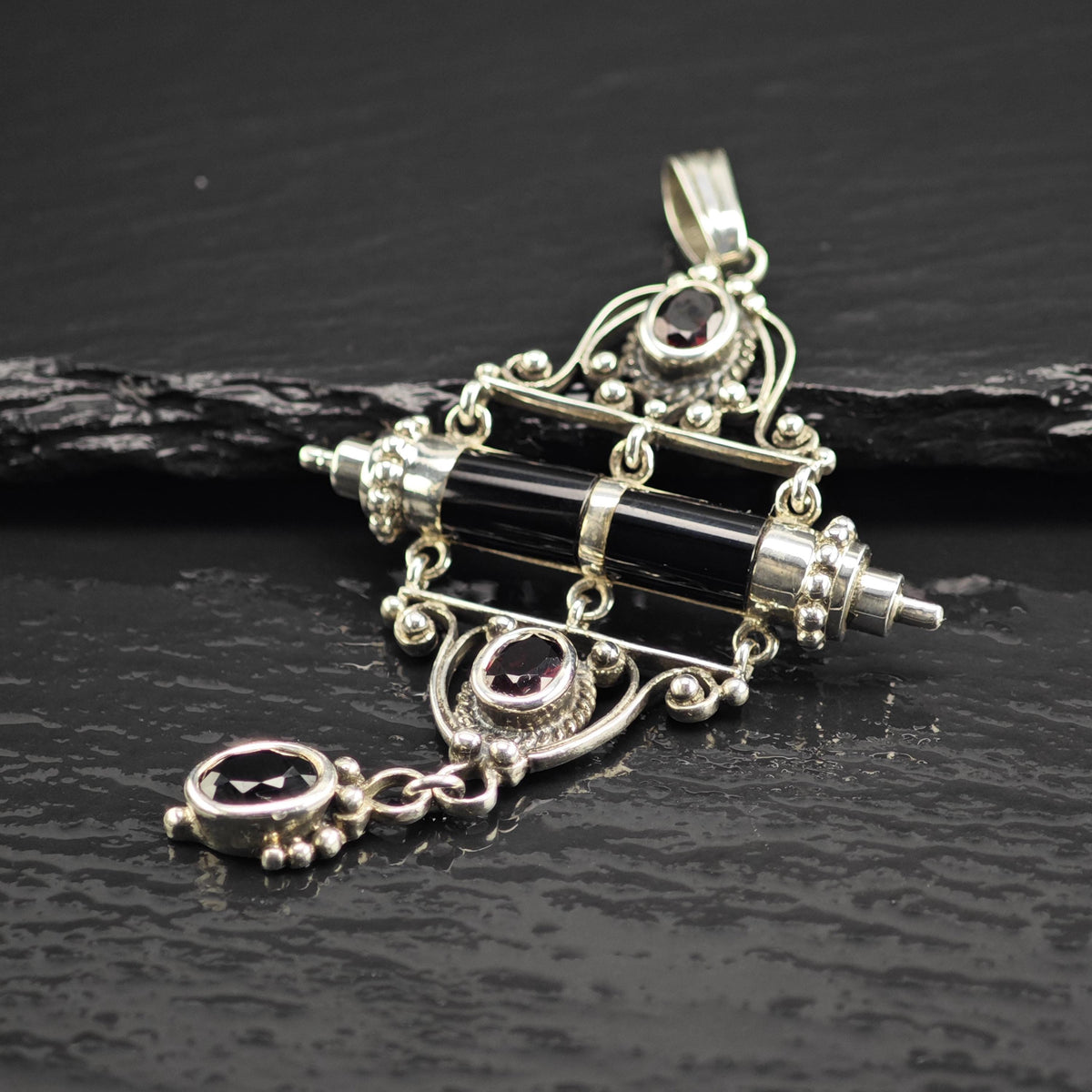 Garnet & Onyx Sterling Silver Pendant P3100