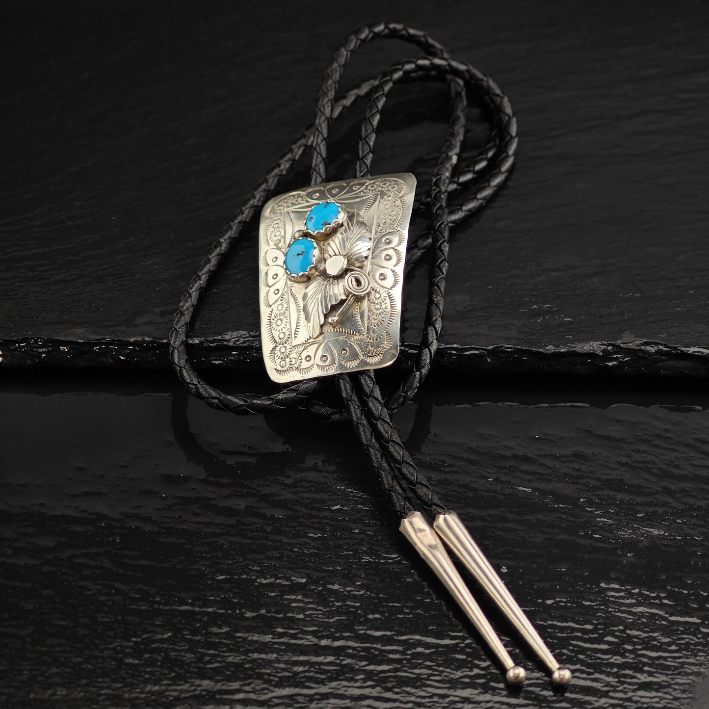 Vintage Native American Turquoise Sterling Silver Bolo Tie N2718