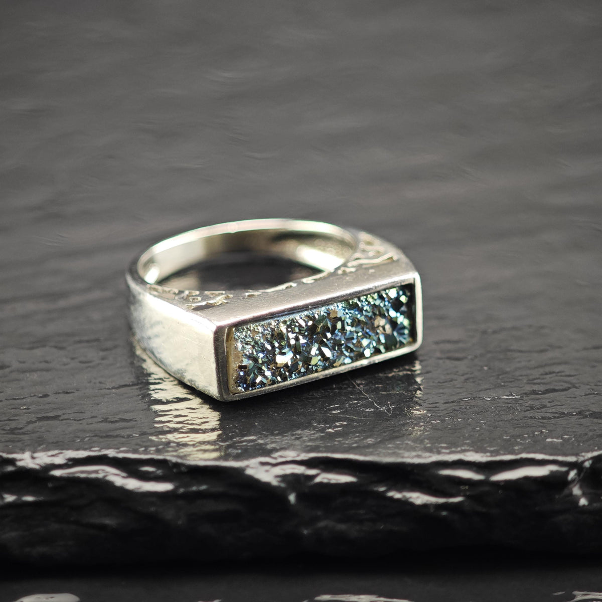 Druzy Inlay Signet Style Sterling Silver Ring Sz 6 R6816