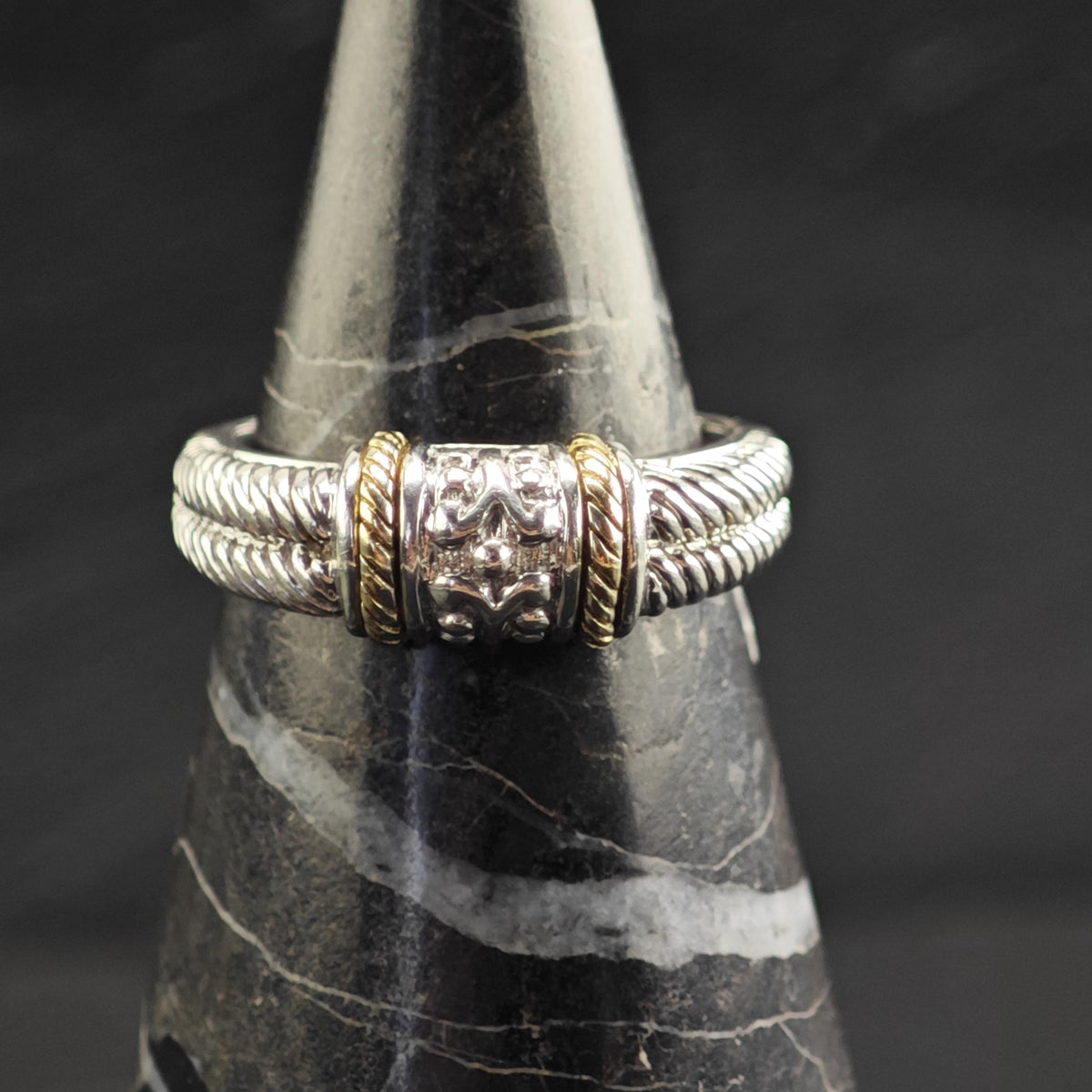 14K Gold Accent Band Sterling Silver Ring Sz 7 R6741