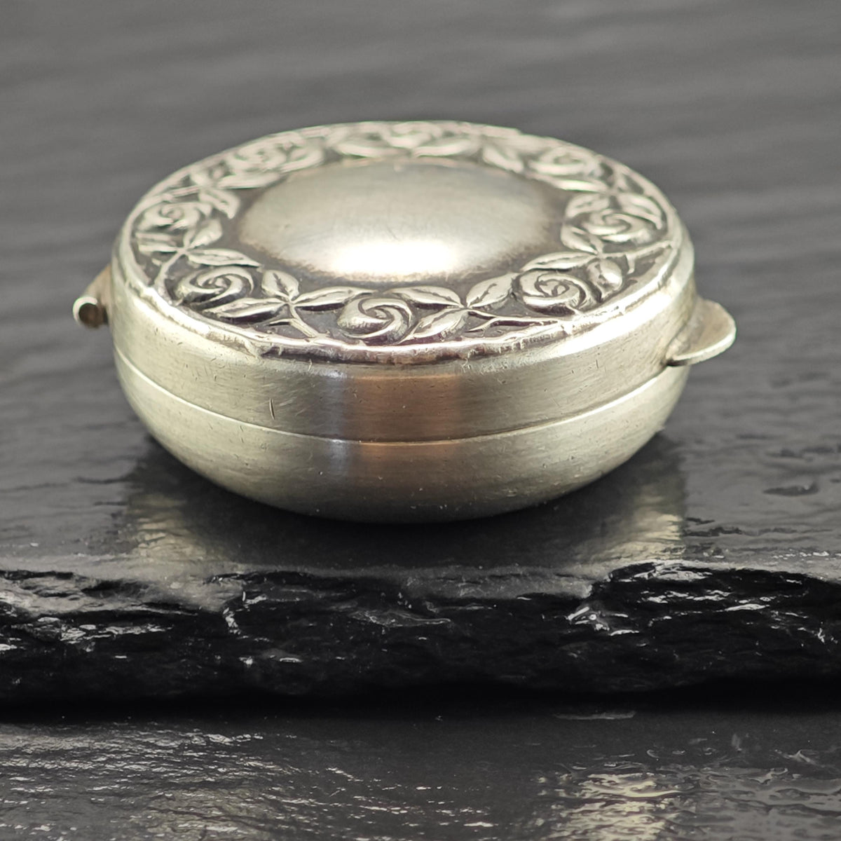 Vintage Rose Repousse Trinket Box Sterling Silver By The Thomae Co MISC0423