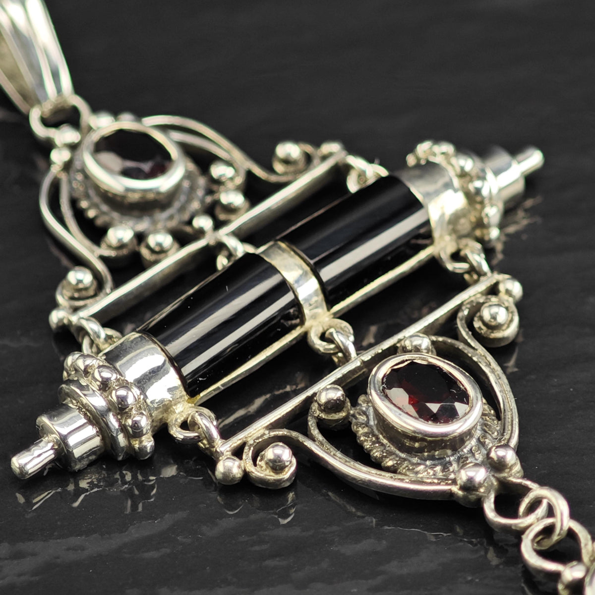 Garnet & Onyx Sterling Silver Pendant P3100
