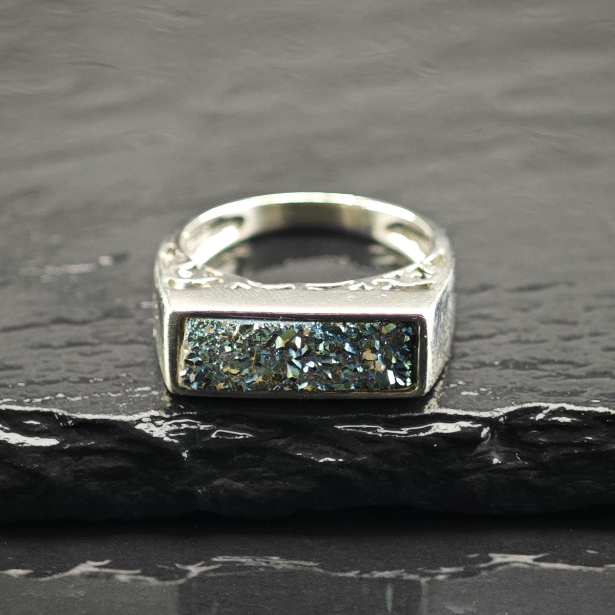 Druzy Inlay Signet Style Sterling Silver Ring Sz 6 R6816