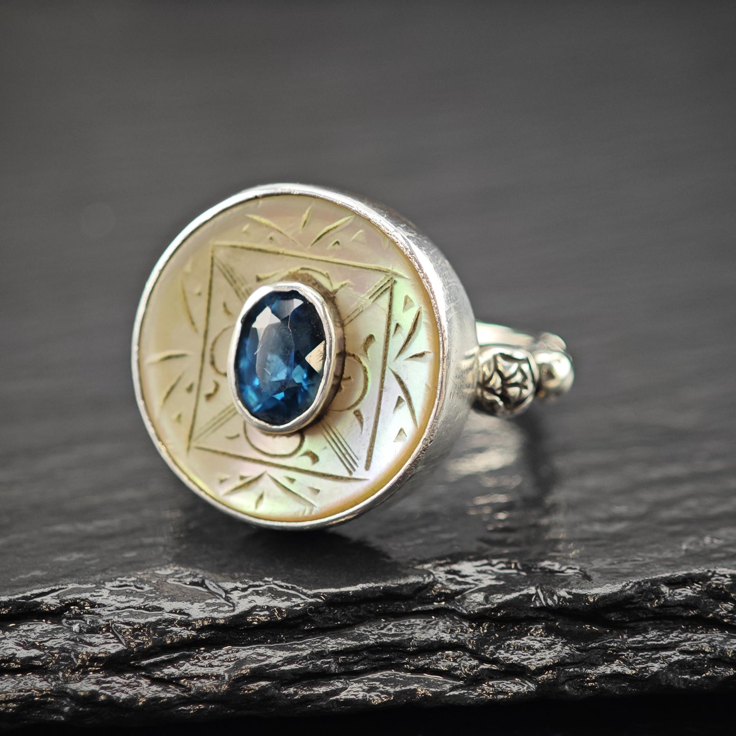 Topaz and Mother of Pearl Ring: Sterling Silver Size 7 3/4 R6013
