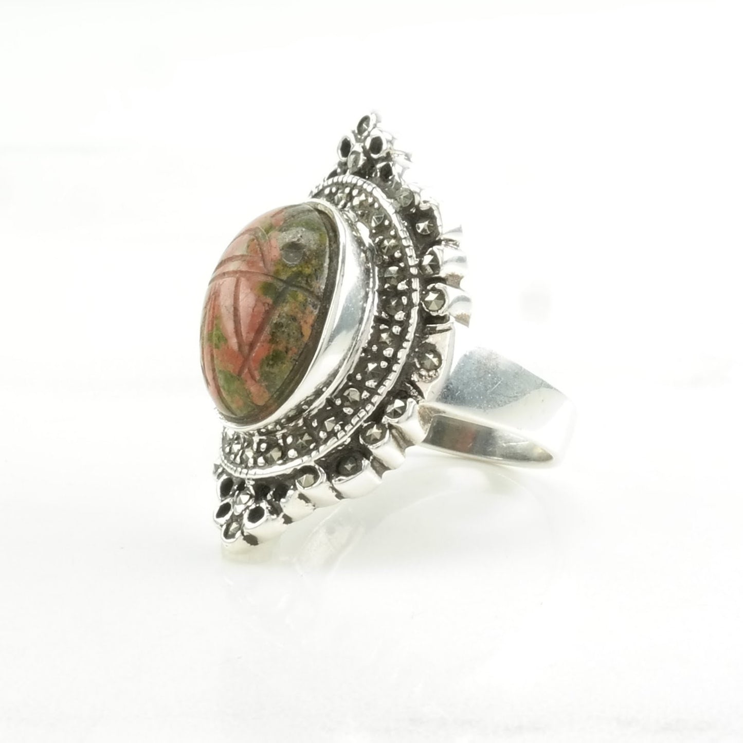 Sterling Silver Ring Scarab Carved Stone Red, Green Size 7 1/4