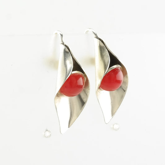 Vintage Sterling Silver Red Stone Calla Lily Earrings Screw back