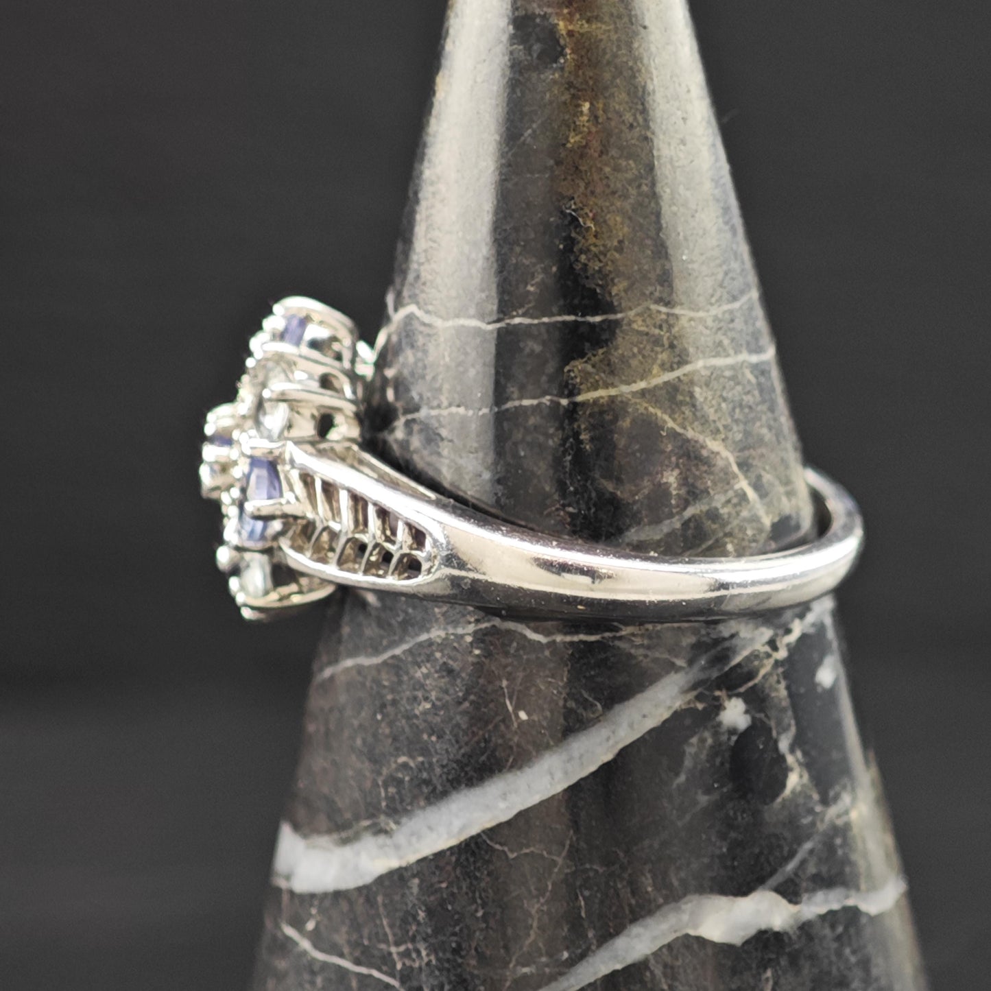 Floral Sterling Silver Ring Gemstone Accent Size 8 R6235