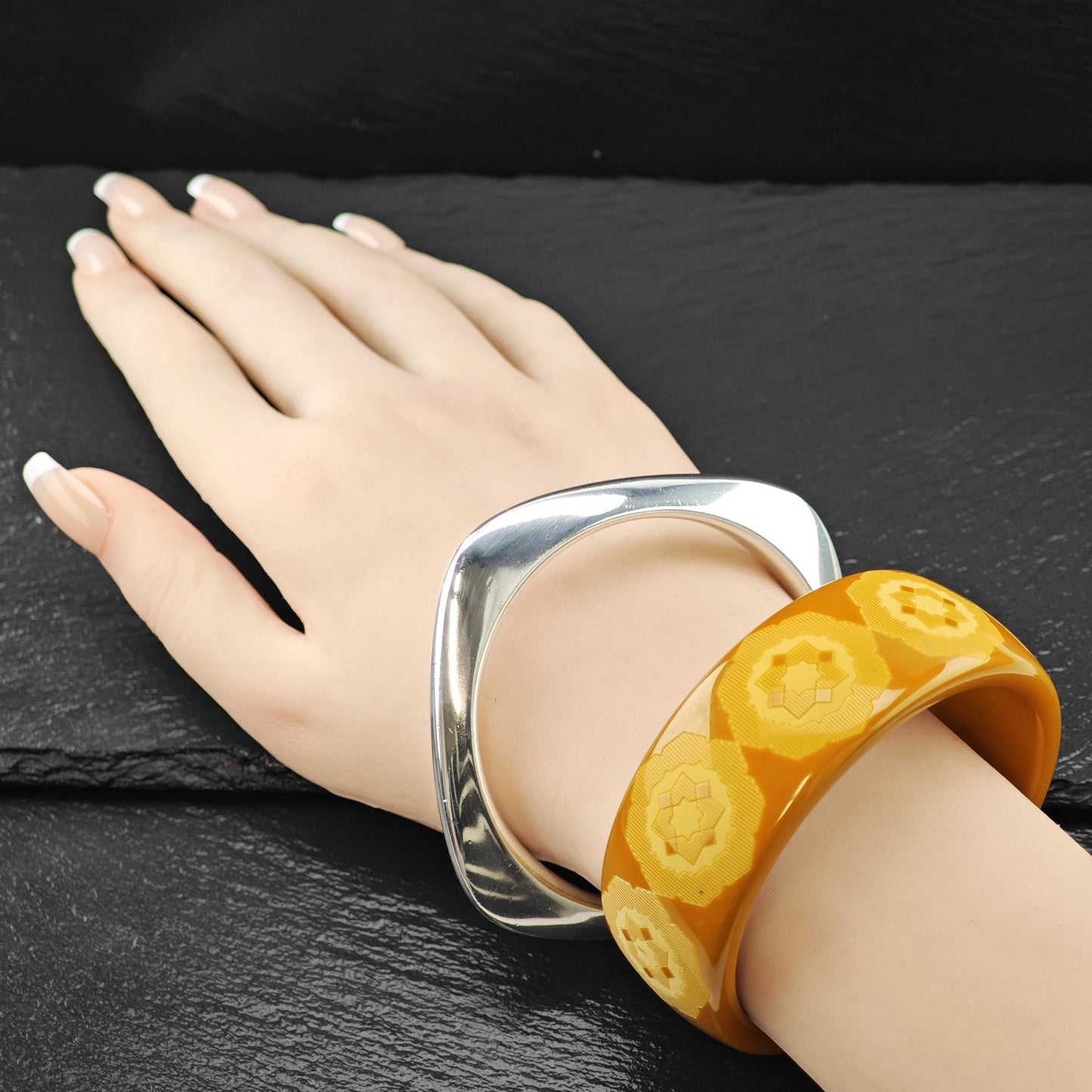 Tiffany & Co. Paloma Picasso Tan Caramel Zellige Resin Bracelet Sz 7"