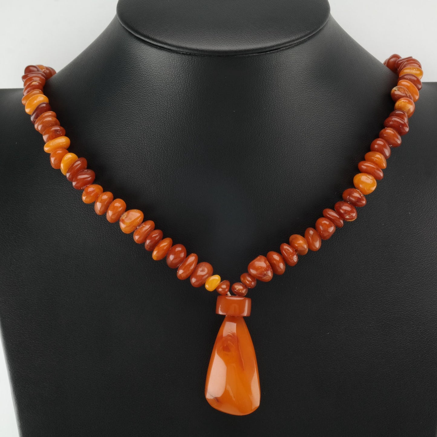 Antique Butterscotch, 31.4gm Necklace N2411