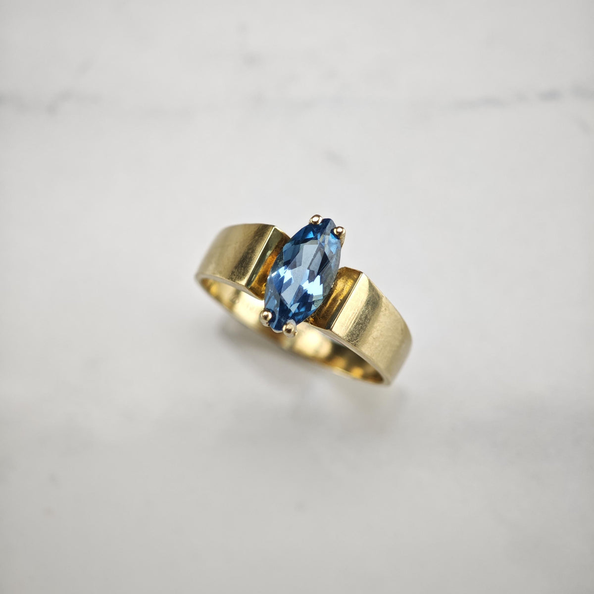 Marquis Topaz 14K Gold Ring Sz 7 1/2 R6799