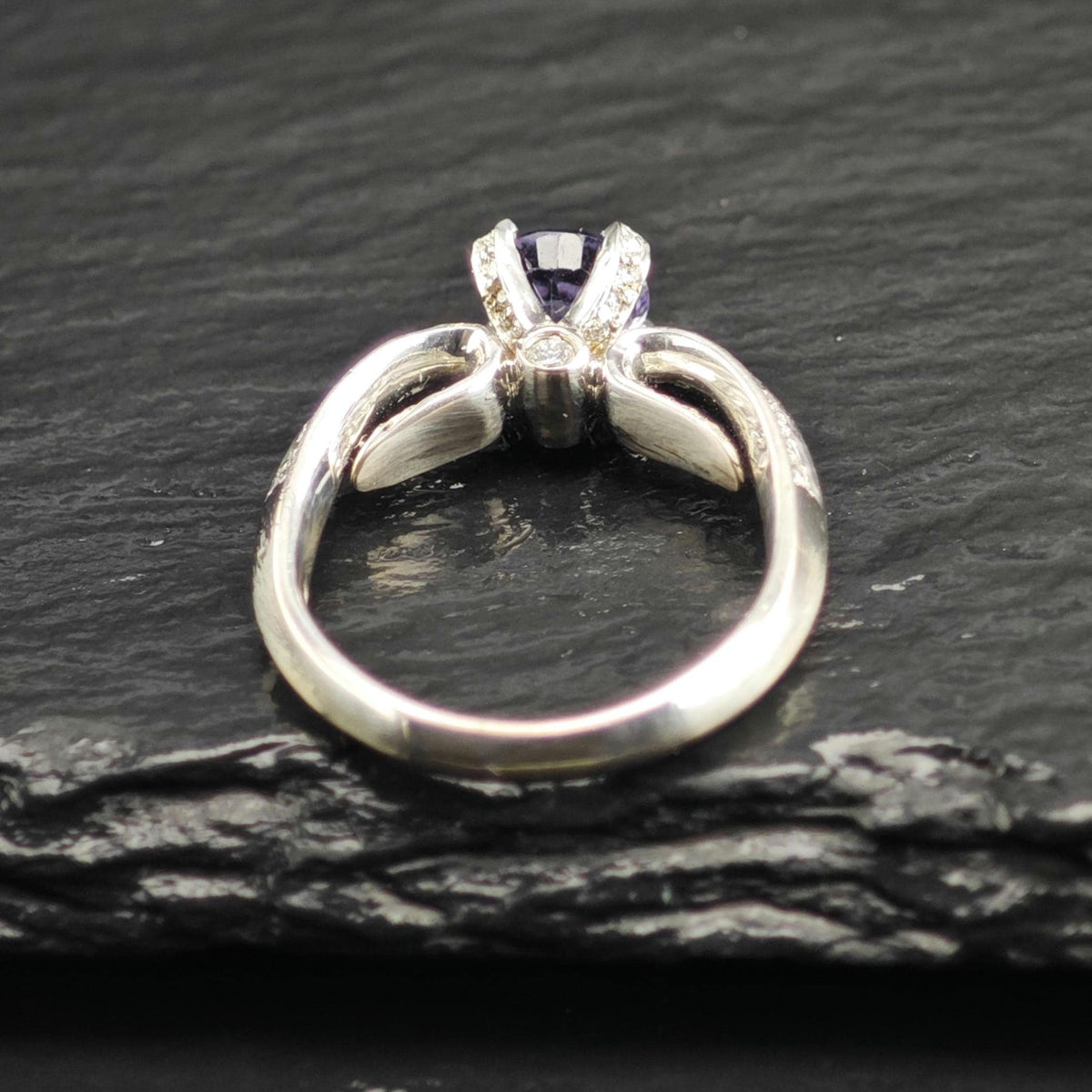 Vintage Designer Purple Sapphire & Diamond 18K White Gold Ring Sz 6 1/2 R6764