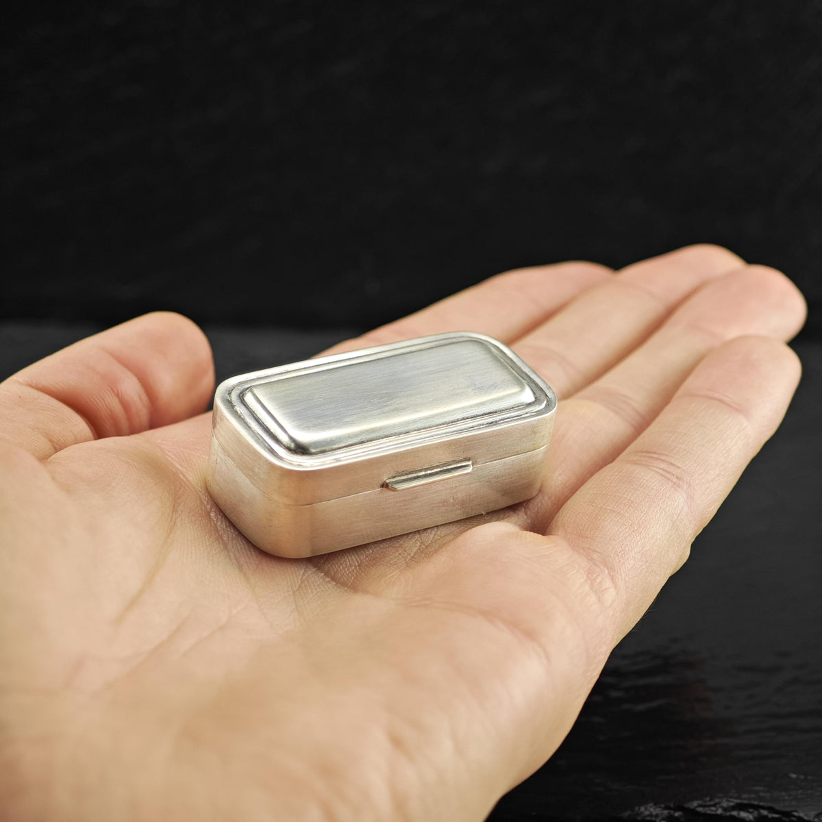 Vintage Italian 800 Silver Pill Box Sterling MISC0410