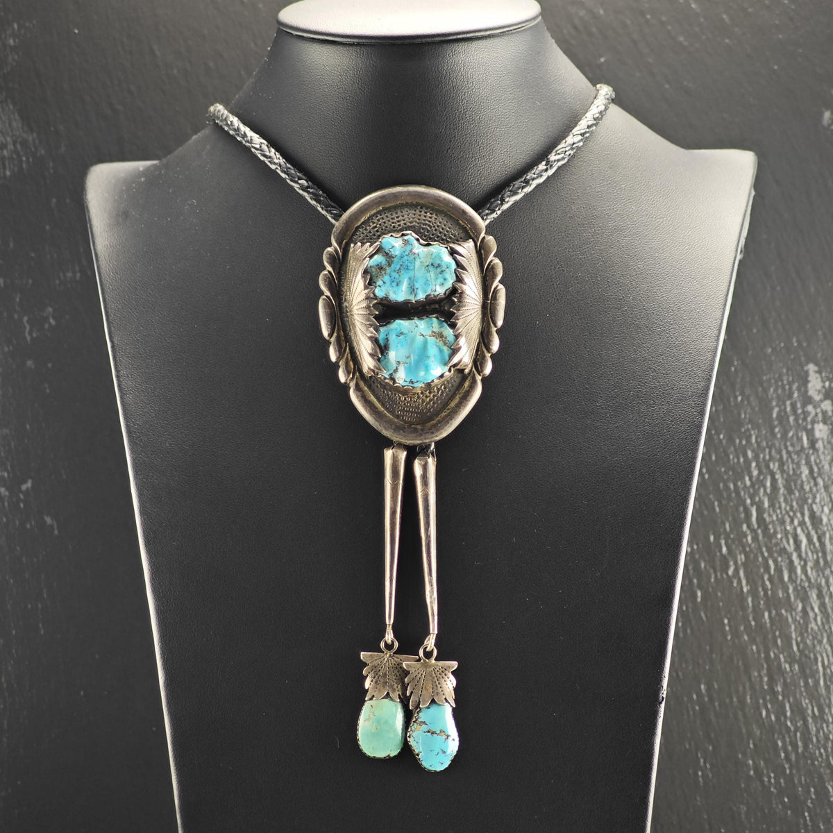 Vintage Turquoise, Zuni Robert & Bernice Leekya Sterling Silver Bolo Tie Necklace N2768
