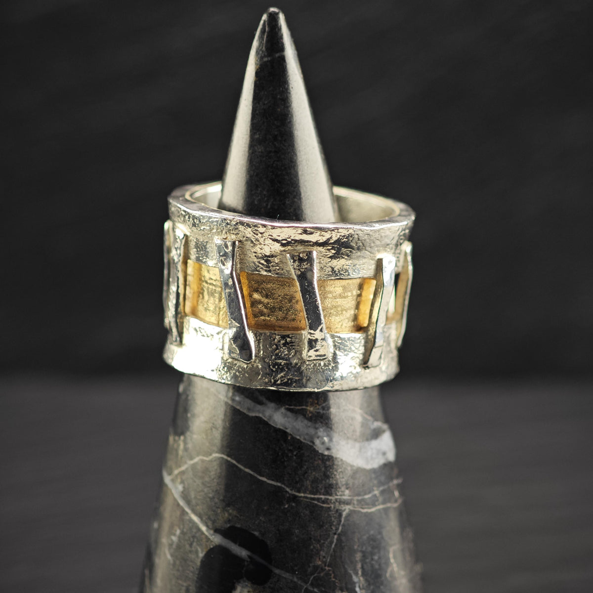 Abstract Modernist 14K Accent Thick Band Sterling Silver Ring Sz 9 R6811