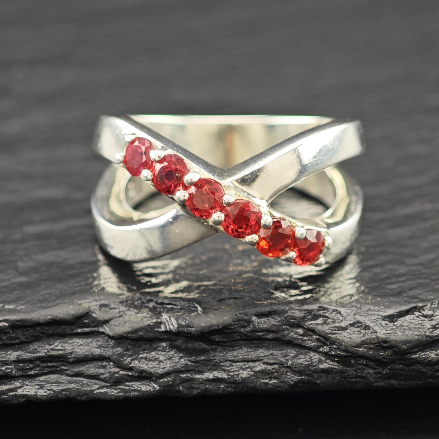 Sterling Silver Ring Red Lab Ruby Center Size 6 1/2 R6110