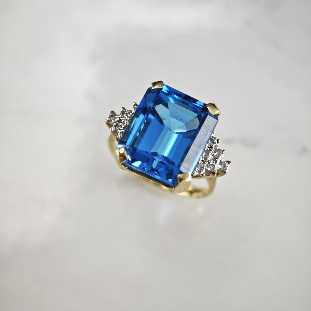 Large Topaz & Diamond 10K Gold Ring Sz 7 R6768