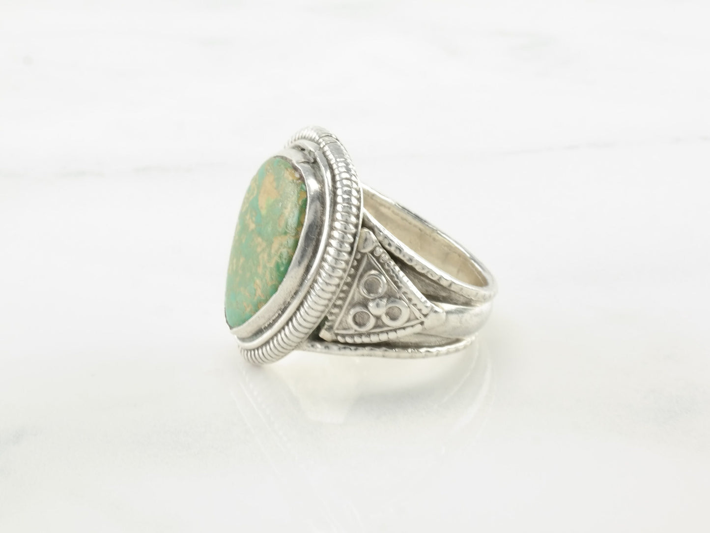 Southwest Ring Green Turquoise Sterling Silver Size 8 3/4