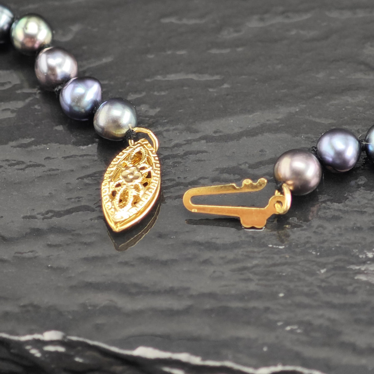 Dark Blue 4.5mm Pearls 14K Gold Clasp Beaded Necklace N2774