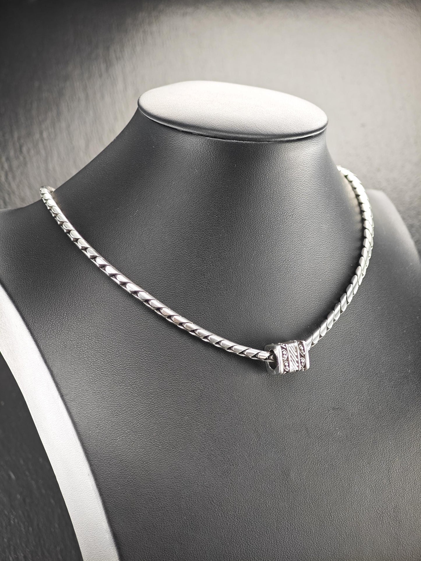 Indonesia, Filigree Necklace Sterling Silver N2472