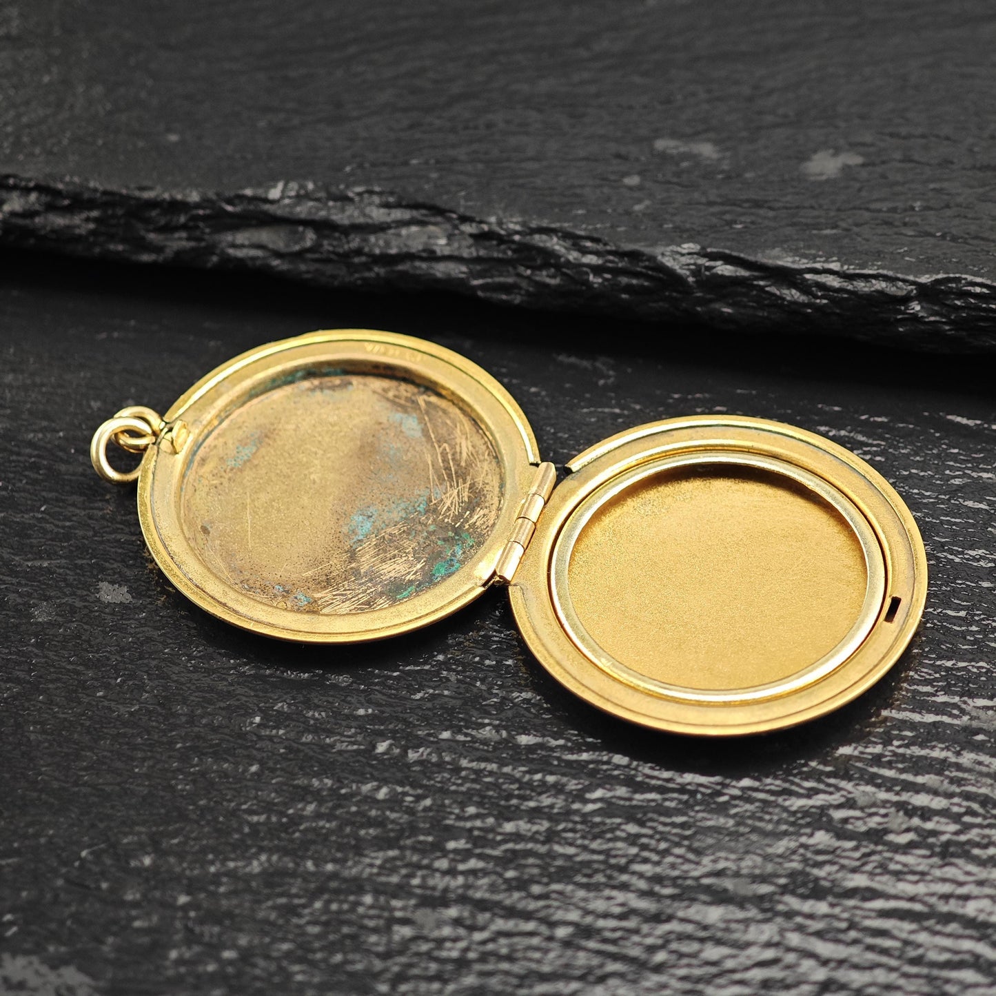 Mid Century Gold Filled Round Locket Pendant P3027